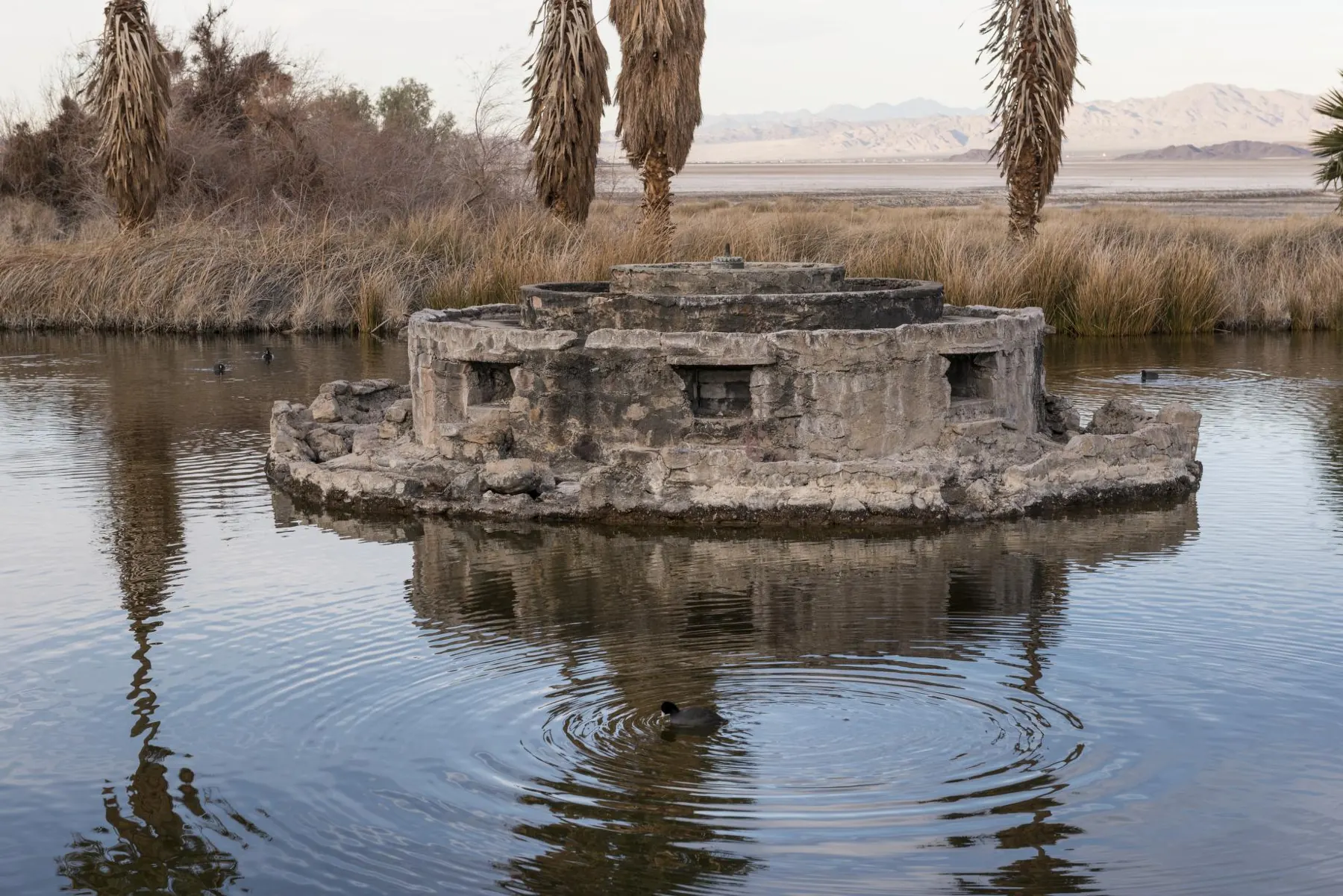 The dry fountain in Lake Tuendae, 2012